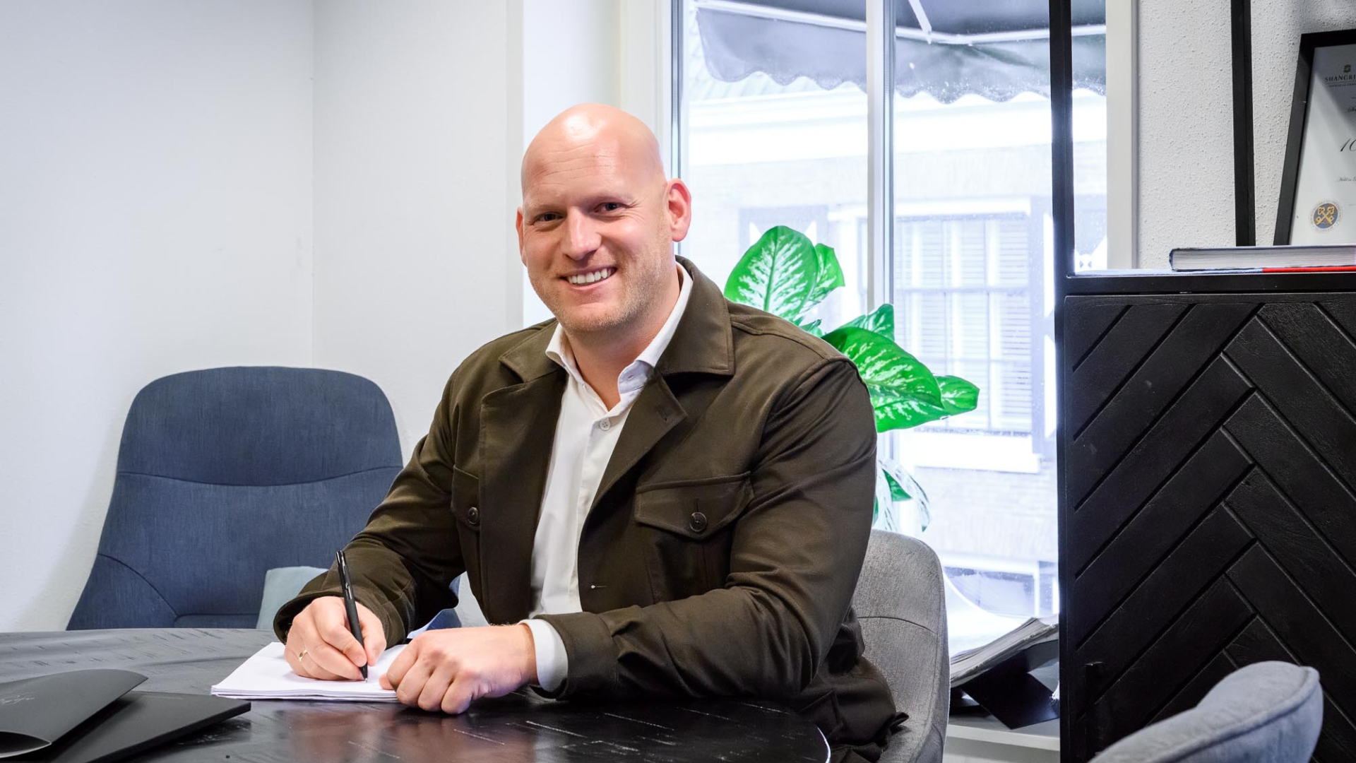 WEBSITE X IN DE MEDIA